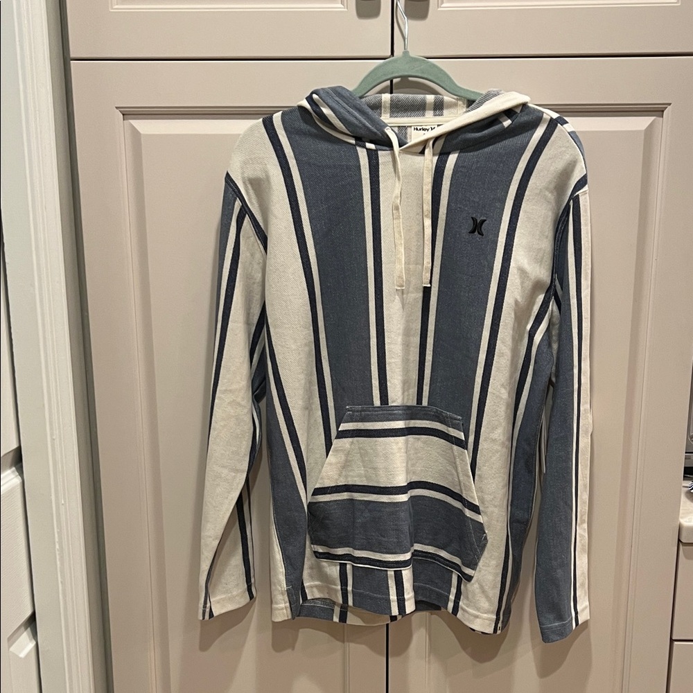 Hurley Striped Blue and White woman’s Sweater! Beach cover-up